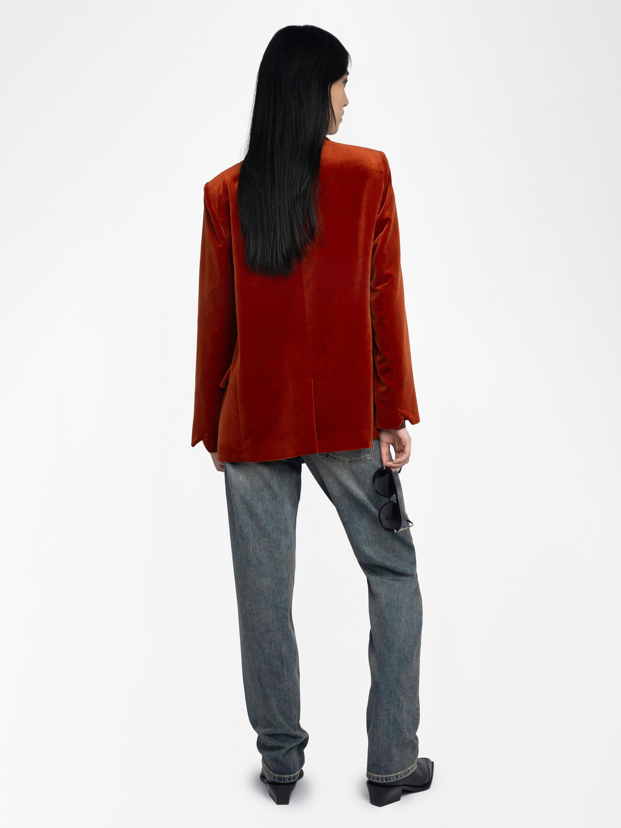 Vaska Velvet Blazer - Structured straight blazer in velvet with double-breasted button closure.
